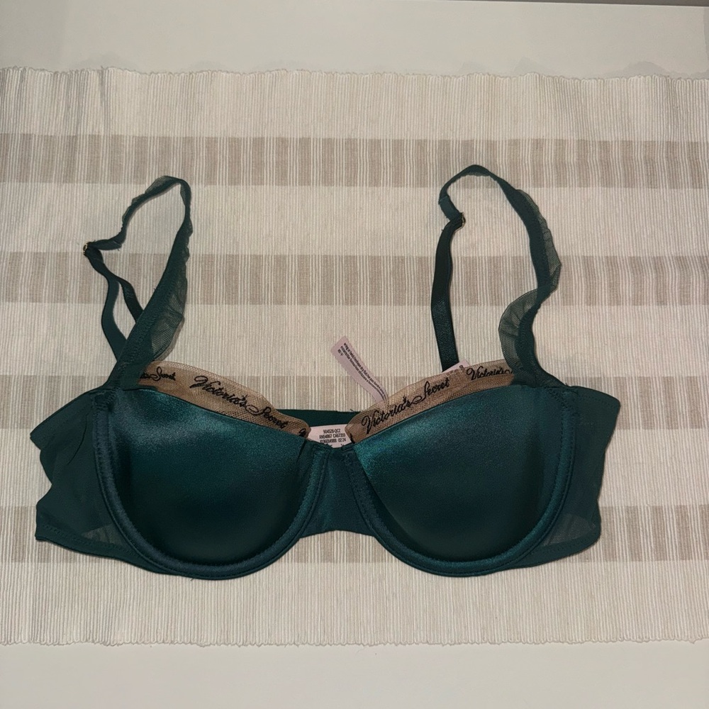 NWT Beautiful very sexy Victoria Secret Bra